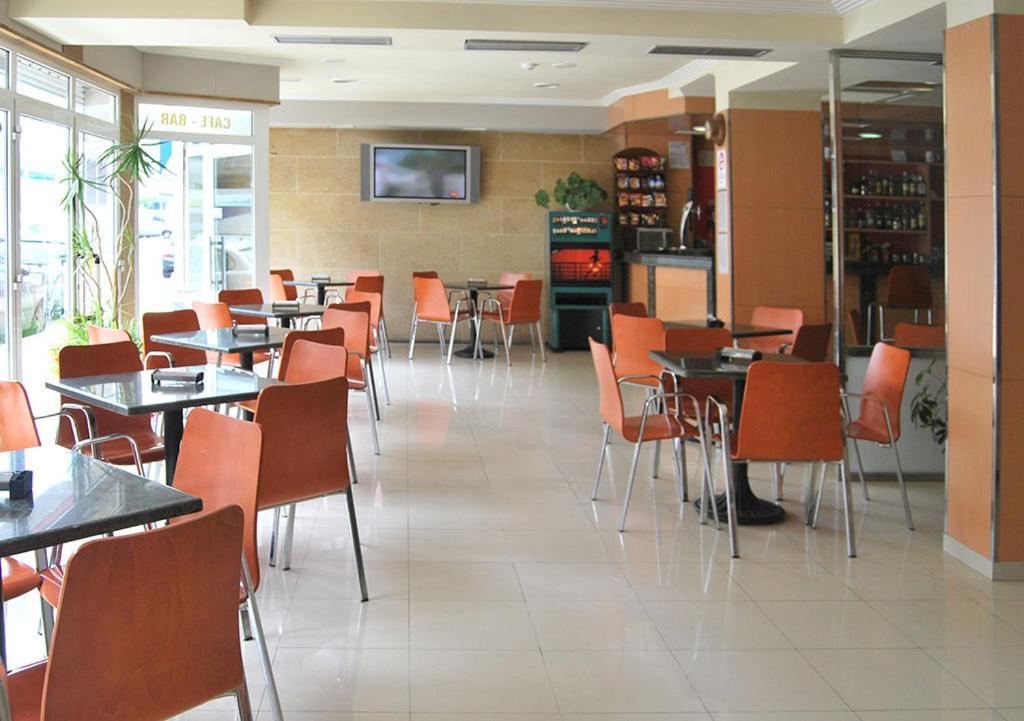 Hotel Plaza Portonovo Bagian luar foto