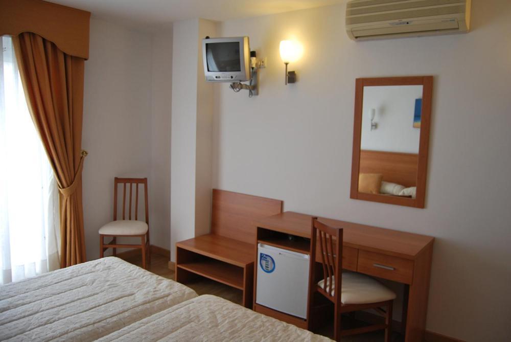 Hotel Plaza Portonovo Bagian luar foto