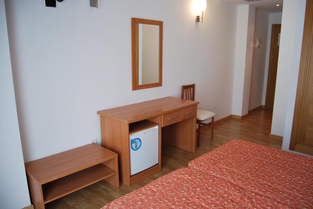 Hotel Plaza Portonovo Bagian luar foto